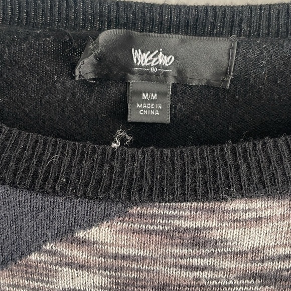 Sweater - Picture 4 of 6